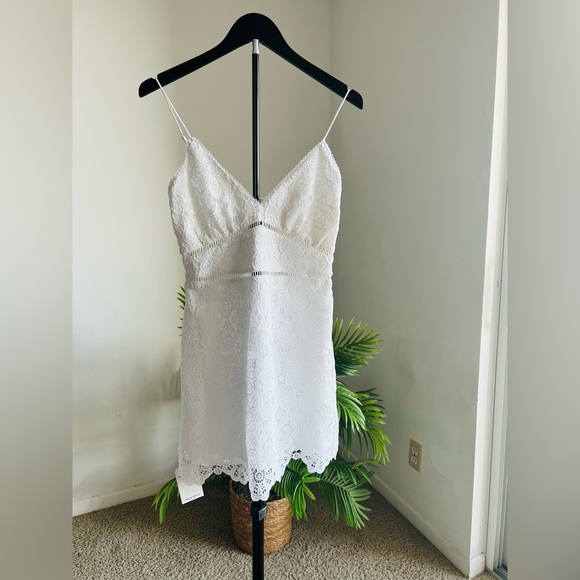 Abercrombie & Fitch White Lace Mini Dress - Picture 4 of 16